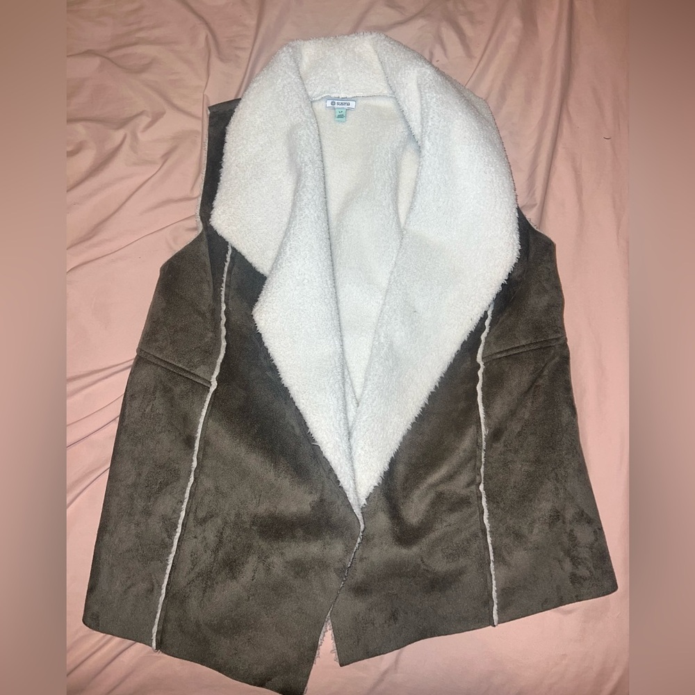 Susina never worn super soft and cozy vest
